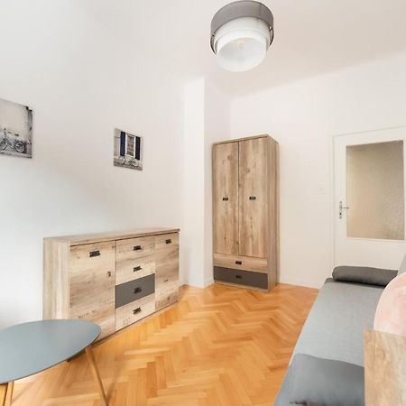 Plac Zbawiciela 3-Bedroom Apartment Varsavia Esterno foto